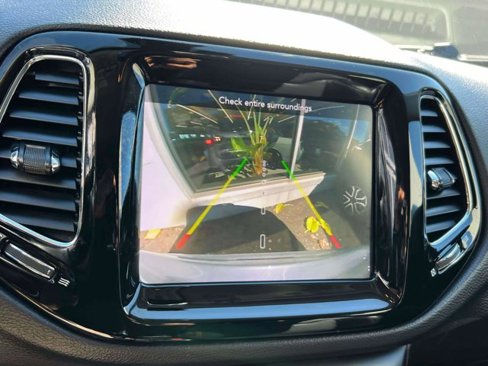 Certified 2021 Jeep Compass Limited image 27