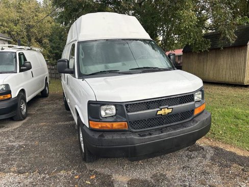 Used 2015 Chevrolet Express 2500 image 6