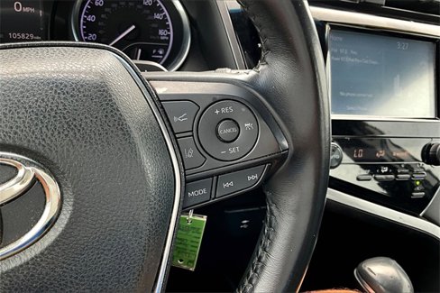 Used 2018 Toyota Camry SE image 19