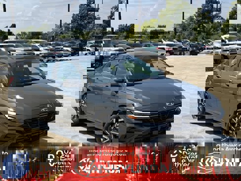 Certified 2024 Hyundai Elantra Limited image 1