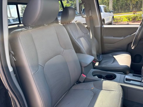 Used 2019 Nissan Frontier SL image 24