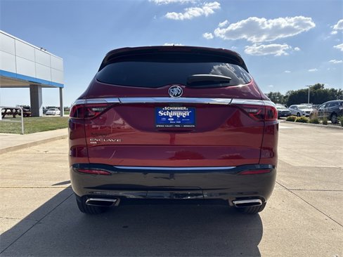 Used 2024 Buick Enclave Premium image 7