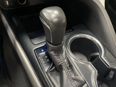 Used 2019 Toyota Camry XLE image 26