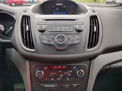 Used 2017 Ford Escape SE w/ SE Cold Weather Package image 3