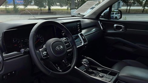 Used 2021 Kia Sorento S w/ Panoramic Sunroof Package image 2