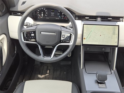Certified 2025 Land Rover Discovery Sport Dynamic SE image 28