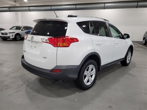 Used 2014 Toyota RAV4 XLE image 8