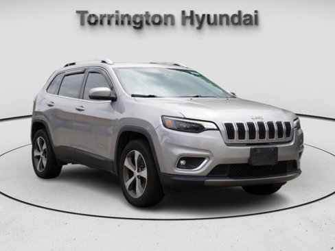 Used 2019 Jeep Cherokee Limited image 1