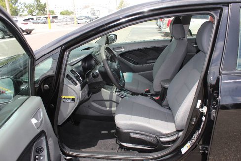 Used 2018 Kia Forte LX w/ LX Popular Package image 10