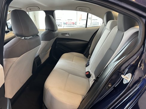 Used 2021 Toyota Corolla LE image 10