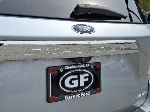 Certified 2022 Ford Explorer XLT w/ Equipment Group 202A image 30