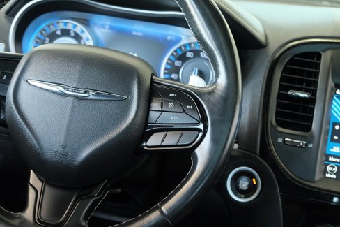 Used 2021 Chrysler 300 S image 11