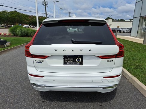 Used 2022 Volvo XC60 B5 Inscription w/ Climate Package image 6
