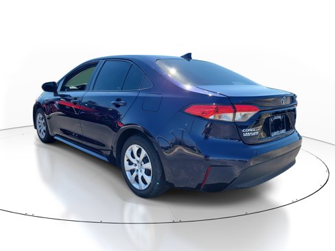 Used 2023 Toyota Corolla LE image 6