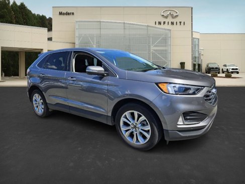 Used 2024 Ford Edge Titanium image 2