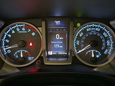 Used 2016 Toyota Tacoma SR5 image 15