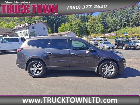 Used 2016 Chevrolet Traverse LT image 2