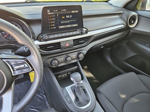 Certified 2020 Kia Forte LXS image 22