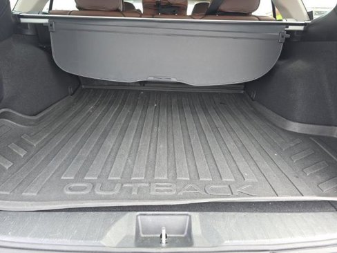 Used 2017 Subaru Outback 3.6R Touring image 30