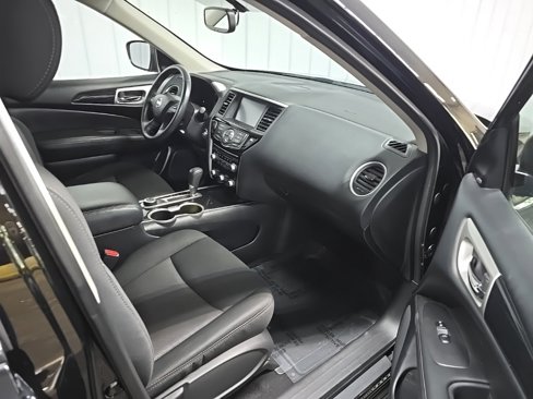 Used 2020 Nissan Pathfinder SV image 15