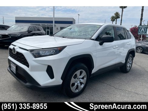 Used 2022 Toyota RAV4 LE image 1