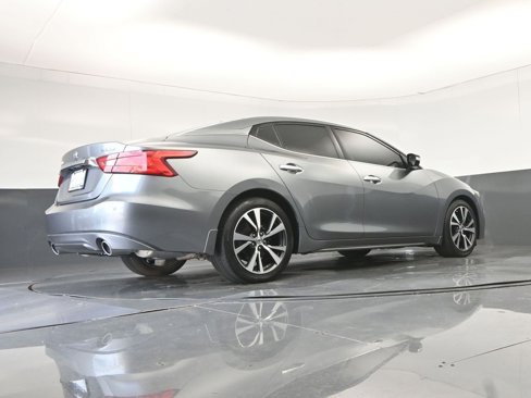 Used 2016 Nissan Maxima Platinum w/ Interior Lighting Package image 57
