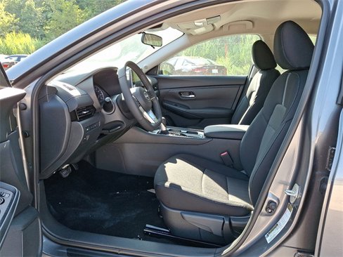 New 2025 Nissan Sentra SV w/ All-Weather Package image 6