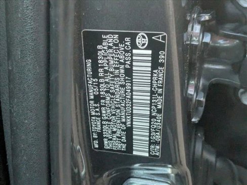 Used 2015 Toyota Yaris L image 22