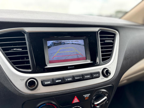 Used 2021 Hyundai Accent SE image 16