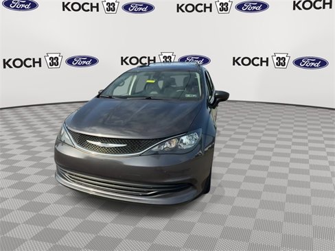 Used 2020 Chrysler Voyager Lxi image 3