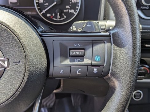 Used 2023 Nissan Rogue SV image 23