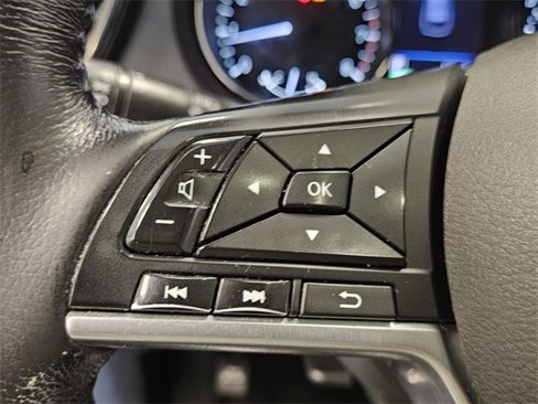 Used 2018 Nissan Rogue SL image 28