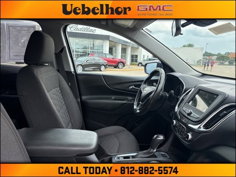 Used 2019 Chevrolet Equinox LT image 2