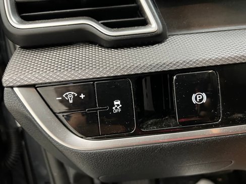 Used 2024 Kia Sportage LX image 39