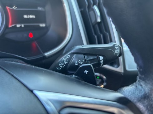 Used 2020 Ford Edge SEL image 18