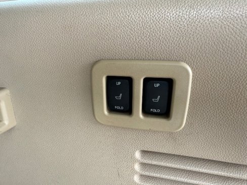 Used 2010 Ford Expedition EL Eddie Bauer image 29