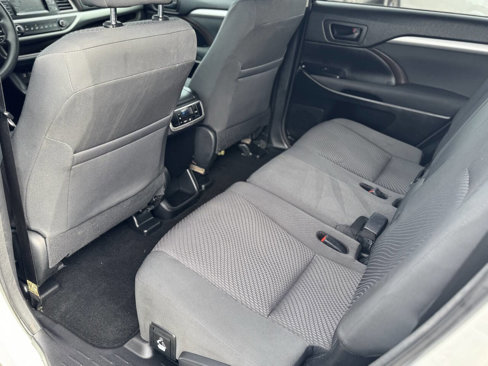 Used 2018 Toyota Highlander Plus image 14