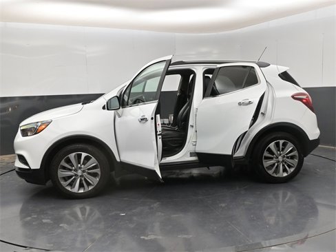 Used 2020 Buick Encore Preferred image 33