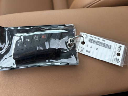 Used 2022 Lexus UX 250h w/ Premium Package image 38