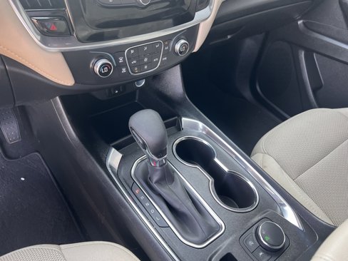Used 2023 Chevrolet Traverse LS image 26