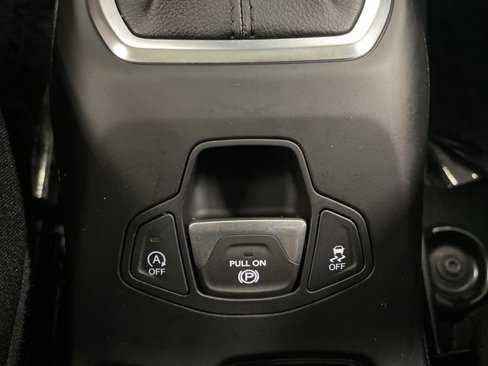 Used 2023 Jeep Renegade Altitude w/ Sun/Sound Group image 25