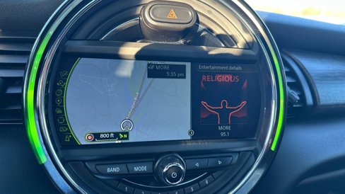 Used 2015 MINI Cooper 4-Door Hardtop image 25