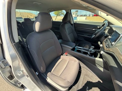 Used 2024 Nissan Altima 2.5 SV image 20