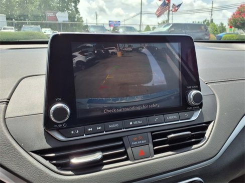 Used 2022 Nissan Altima 2.5 SV image 18