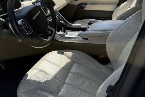 Used 2017 Land Rover Range Rover Sport Supercharged image 2