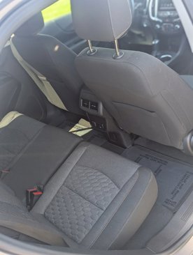 Used 2018 Chevrolet Equinox LT w/ Sun & Infotainment Package image 6