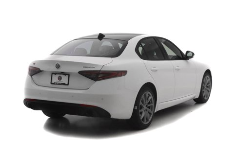 New 2024 Alfa Romeo Giulia Sprint image 4