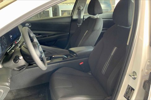 Used 2024 Hyundai Elantra SEL image 7
