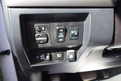 Used 2018 Toyota Tundra SR5 w/ SR5 Upgrade Package image 15