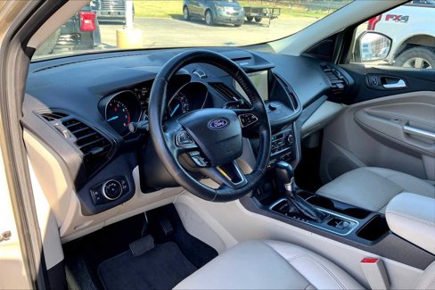 Used 2017 Ford Escape SE w/ SE Leather Comfort Package image 15